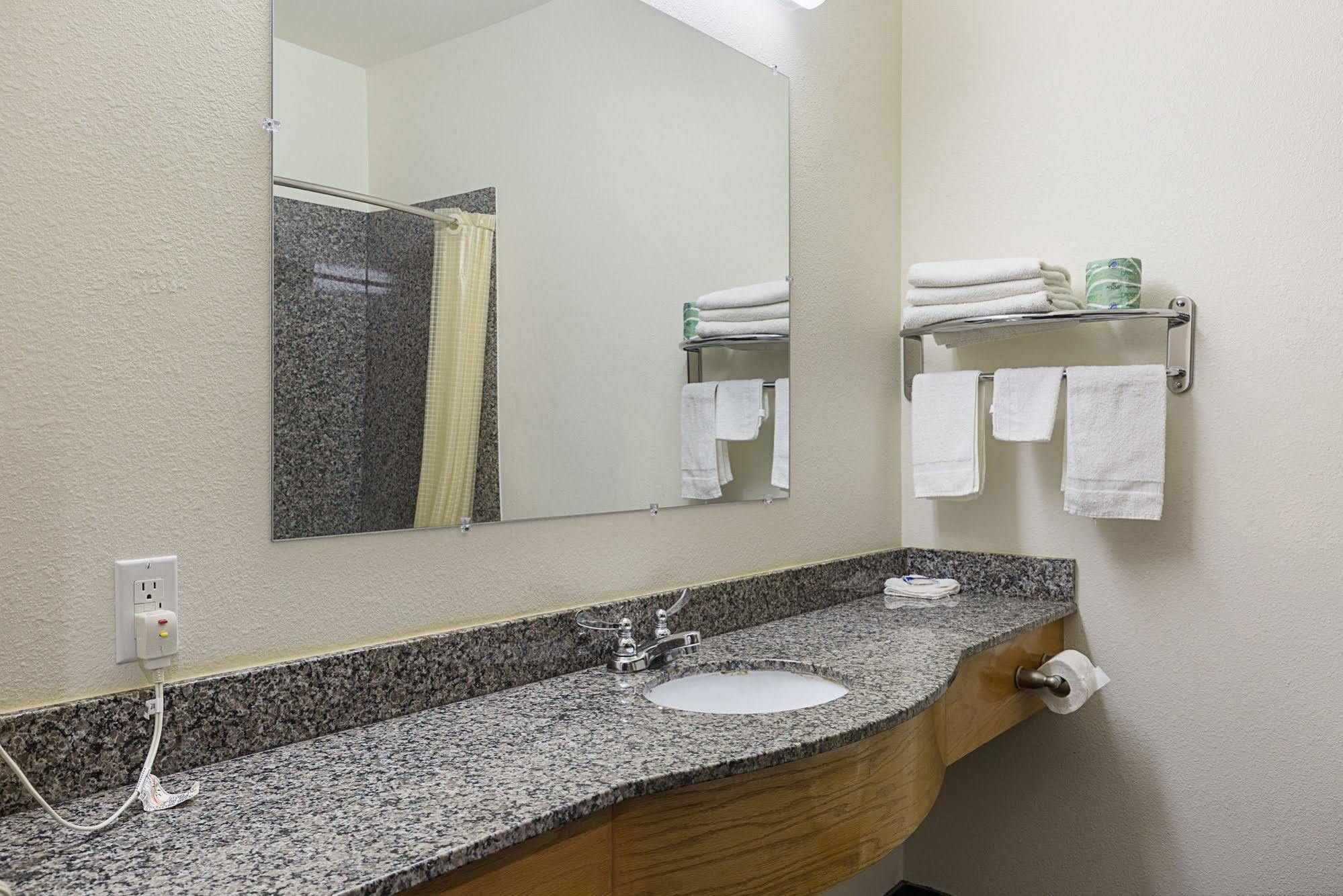 Budget Inn Ganado Екстериор снимка